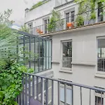 502254 - Spacious Duplex Apartment For 12 People Near Les Halles